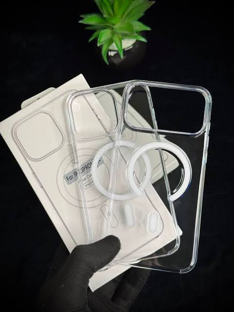 17 PRO MAX IC MAGSAFE CRYSTAL CLEAR CASE