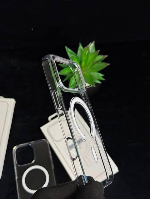 17 PRO MAX IC MAGSAFE CRYSTAL CLEAR CASE