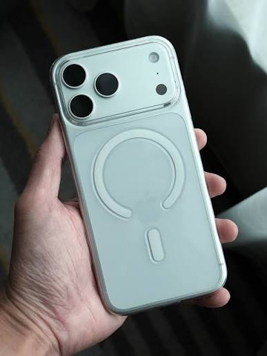17 PRO MAX IC MAGSAFE CRYSTAL CLEAR CASE